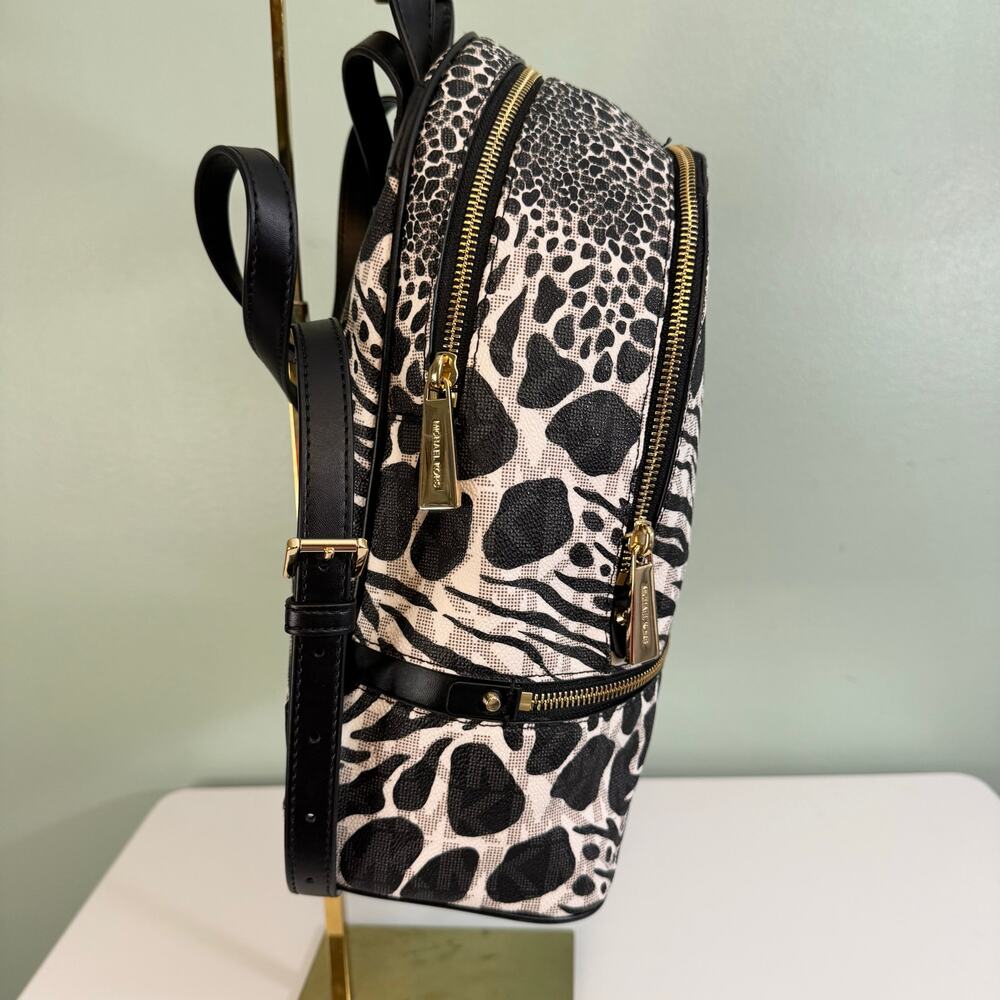 Michael Kors Backpack Handbag Womens Black White Zebra Print Signature Logo Zip - Picture 5 of 10